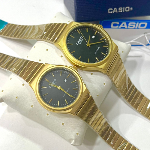 طقم نسواني رجالي  Casio